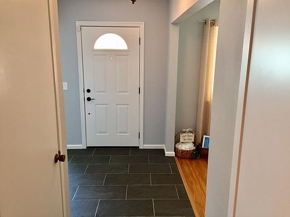 2nd image of 2423 Gallup Dr