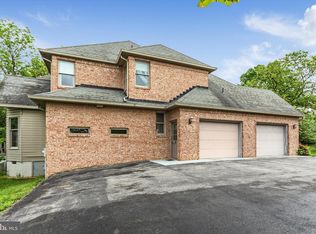321 S Buckmarsh St, Berryville, VA 22611