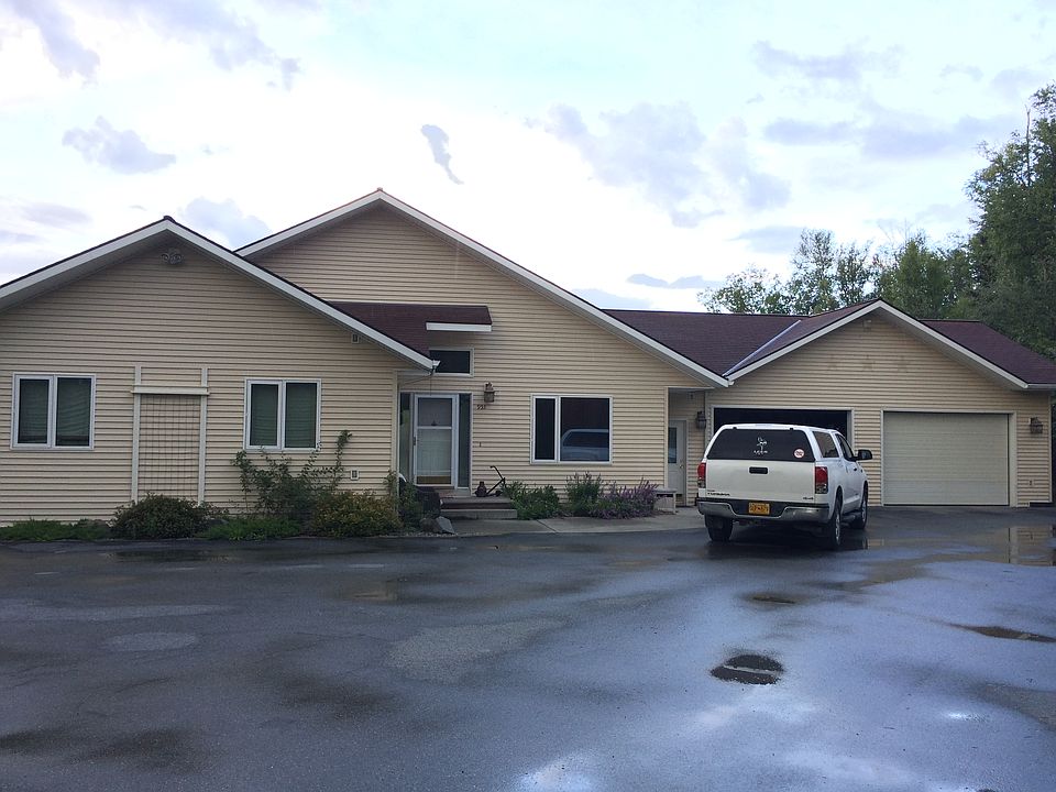 2nd image of 955 E Loch Ness Ct