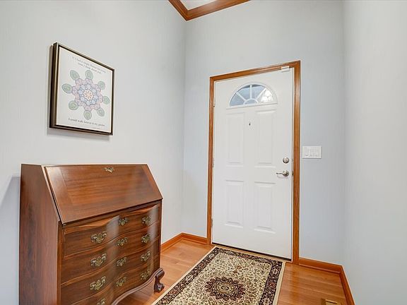 5th image of 3737 Bellmore Dr