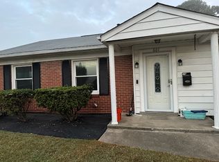 601 Hessian Rd, Virginia Beach, VA 23462