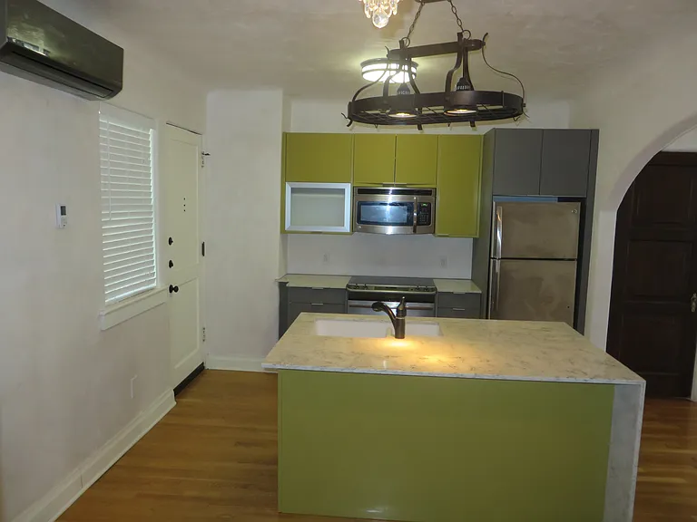 403 W Elsmere Pl — Photo 7
