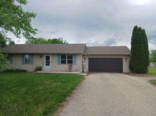 4643 N Laura Dr, Janesville, WI 53548