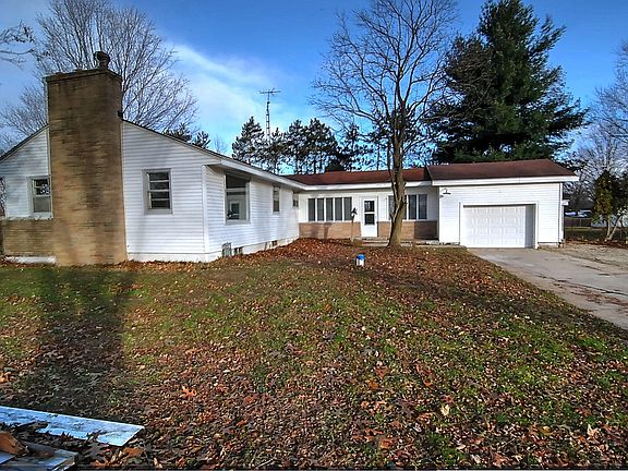 2nd image of 2547 Gilbert Ave