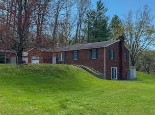 7334 Gregory Dr, Ashland, KY 41102