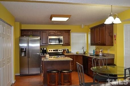 2nd image of 606 Chapwith Rd