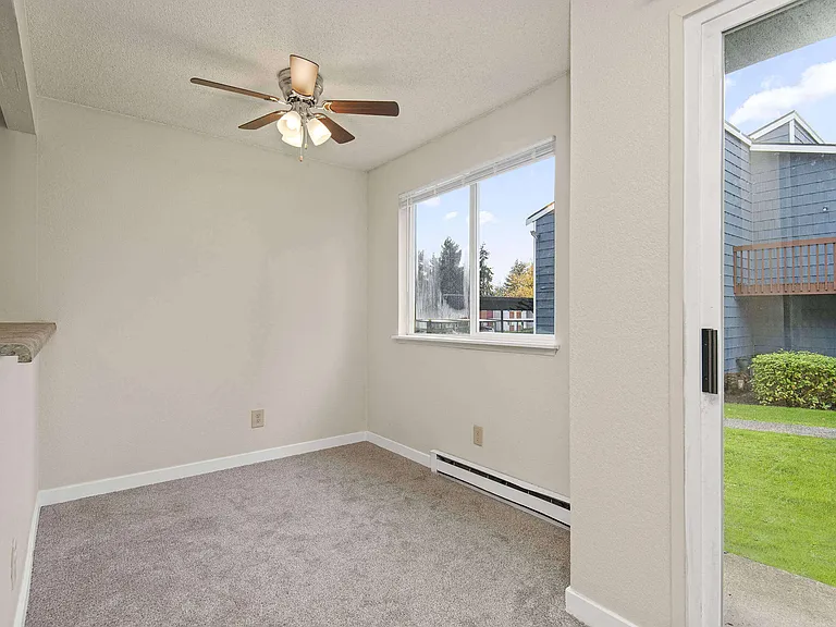 Brookstone Apartments — Photo 5