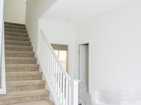 2nd image of 15725 Molly Ave