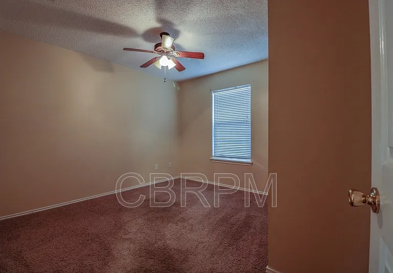 801 Ironton Dr — Photo 4