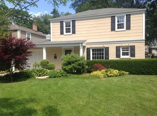 415 S Bristol Ln, Arlington Heights, IL 60005