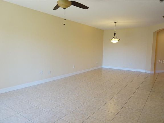 4th image of 240 W End Dr Unit 922