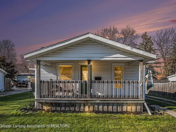 707 E Walker St, Saint Johns, MI 48879