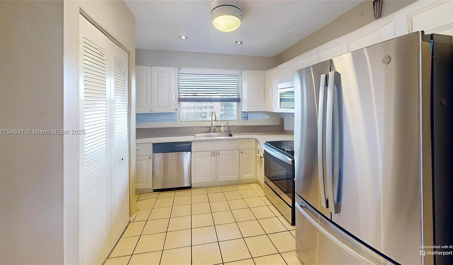 9320 Sunrise Lakes Blvd APT 306