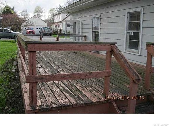 2nd image of 75 Kincaid St