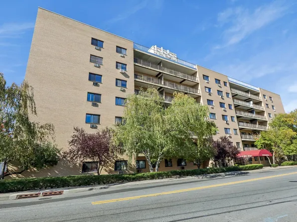 44 S Main St APT 6O, Lodi, NJ 07644