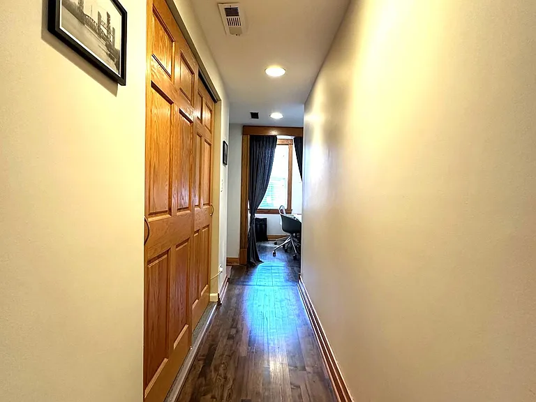 2649 N Sacramento Ave #1 — Photo 10