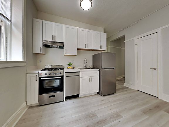 3rd image of 1029 Geary St APT 26