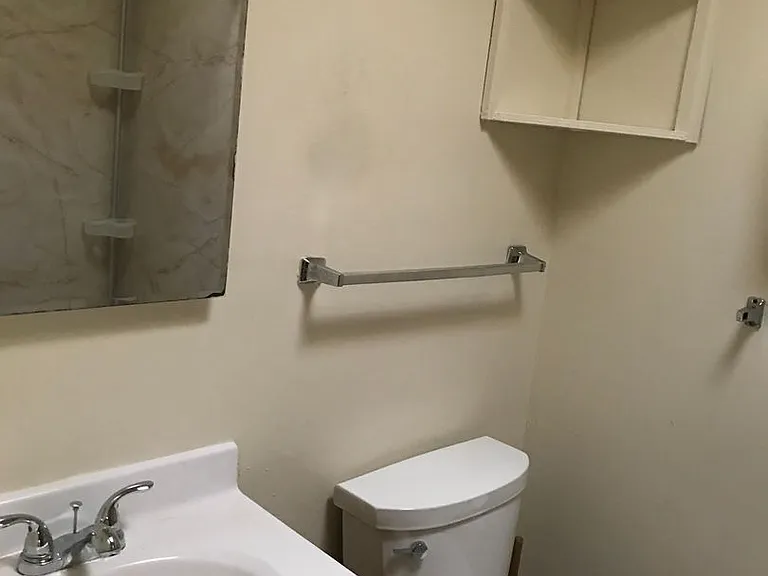 2132 Roosevelt Ave #7 — Photo 4