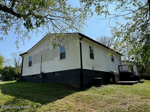 4th image of 214 Demaree Dr
