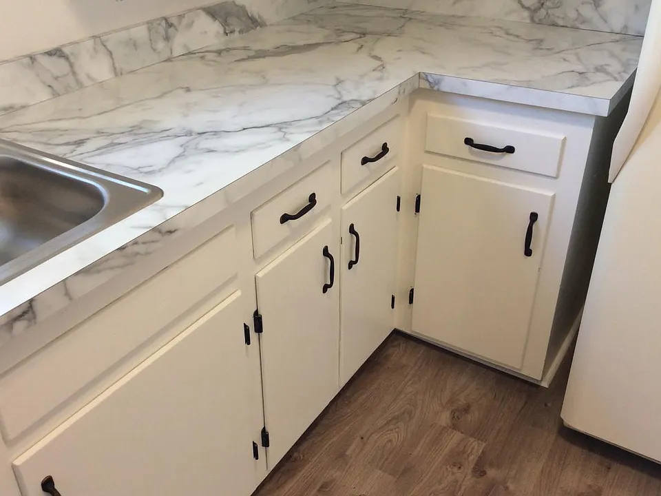 Cabinets & Counter