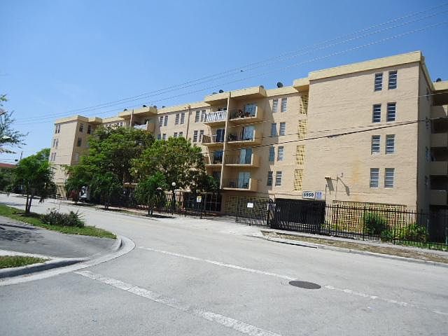 1st image of 6950 W 6th Ave APT 422