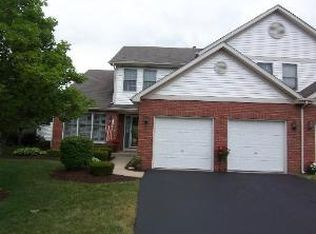 3524 Lake Side Cir, Joliet, IL 60431