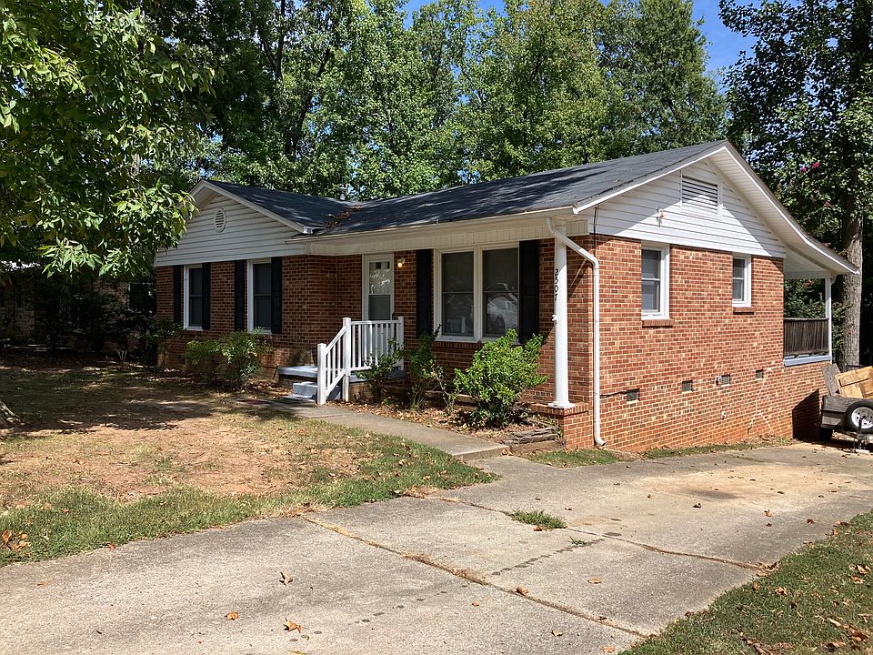 1st image of 2507 Glenhaven Dr
