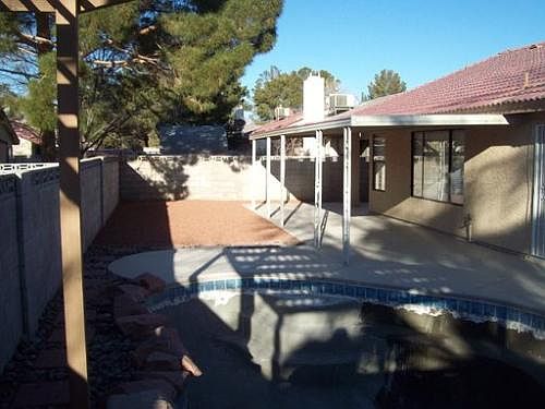3rd image of 6213 Dorchester Cir