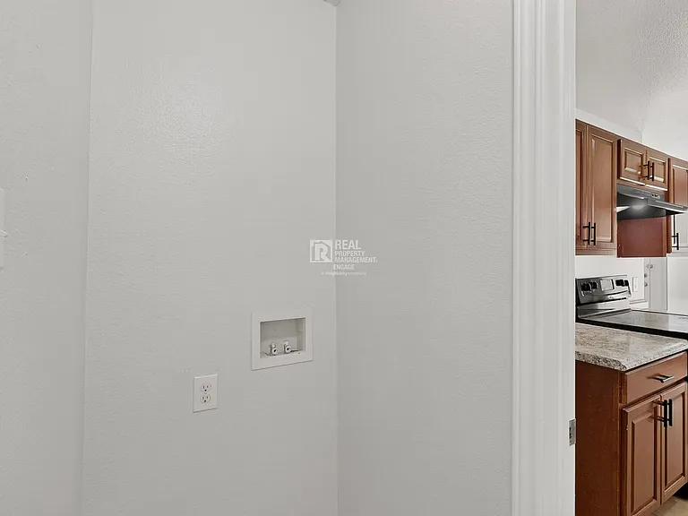 5620 Norris St — Photo 32