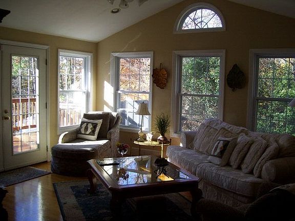2nd image of 1004 River Forest Pl