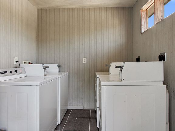 4th image of 8520 Hickory St APT 5