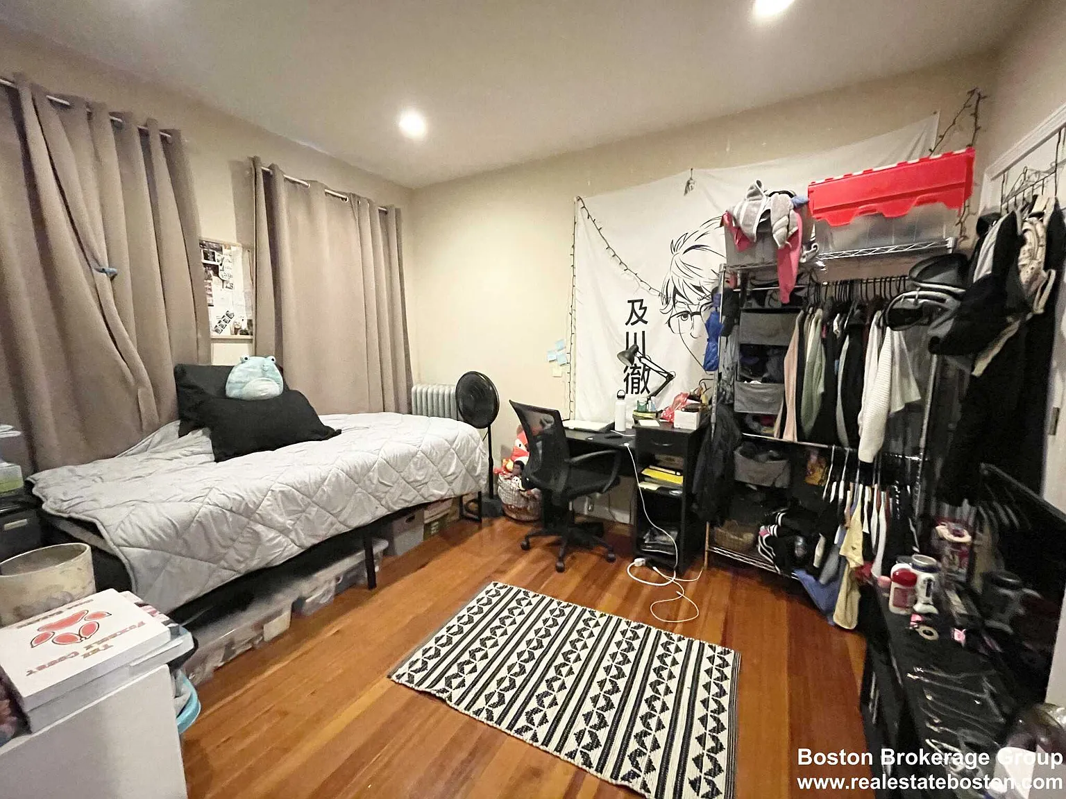 4 bed, $4,000 — Photo 4