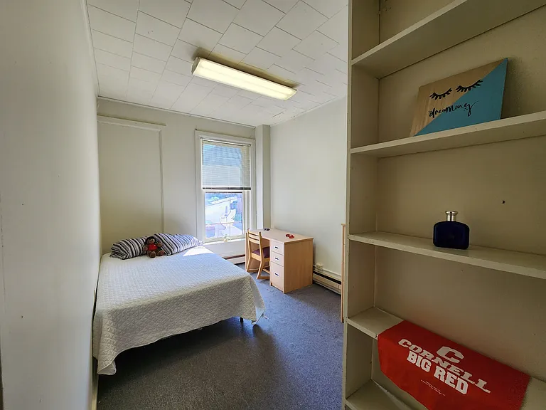 Aces Apartments — Photo 75
