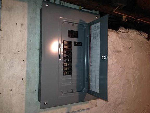 2nd image of 806-808 Penn St