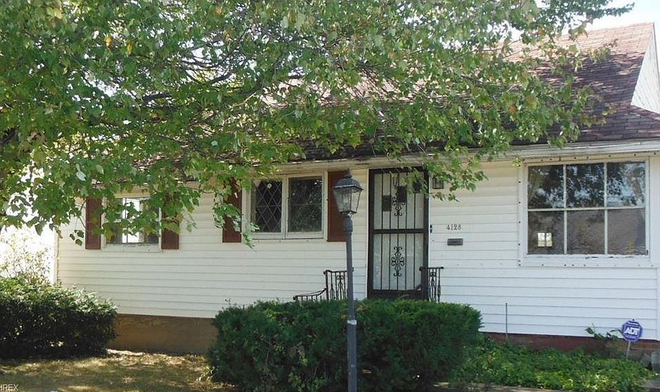 1st image of 4128 E 189th St