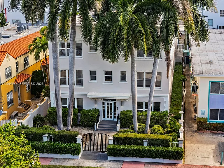 1027 Pennsylvania Ave #206 — Photo 44