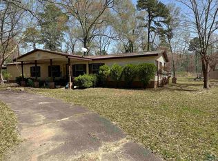 460 Oak Dr, Waskom, TX 75692