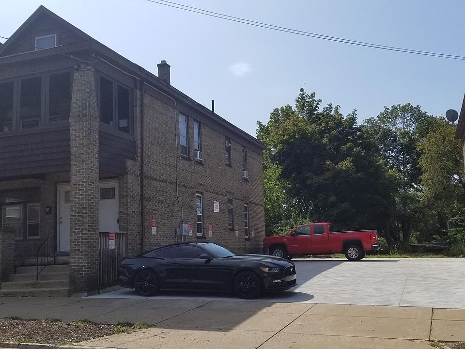 PRIVATE OFF STREET PARKING