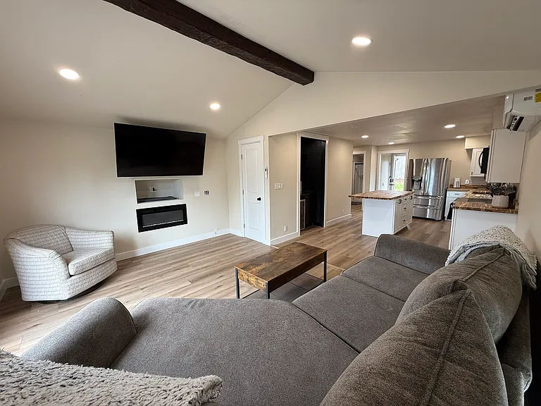 2833 Sherman Ave — Photo 8