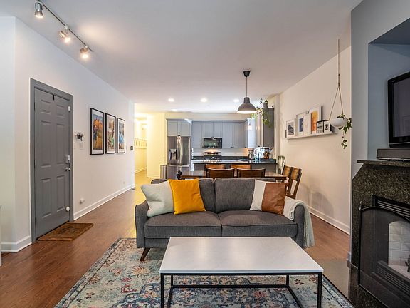 5th image of 1931 N Campbell Ave APT 1S