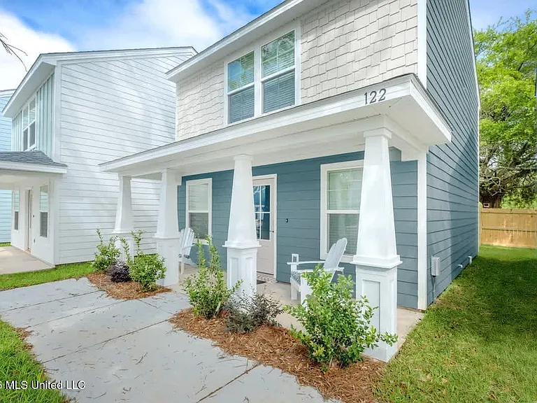 122 Coral Breeze Dr — Photo 2