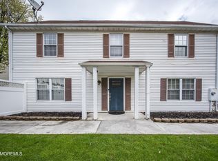15 Fieldcrest Way, Hazlet, NJ 07730