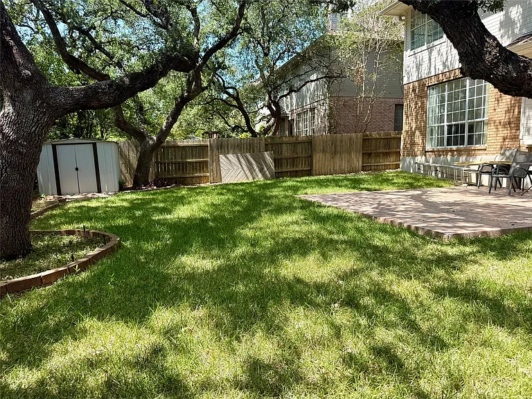 11112 Marden Ln — Photo 29