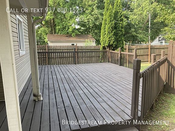 3rd image of 1525 Barney Ave
