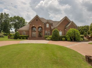 136 Lochmeade Dr, Atoka, TN 38004