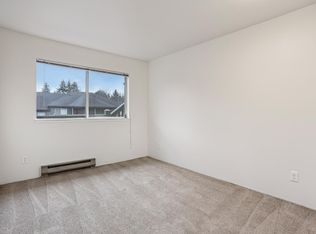 3516 204th St SW #G104, Lynnwood, WA 98036
