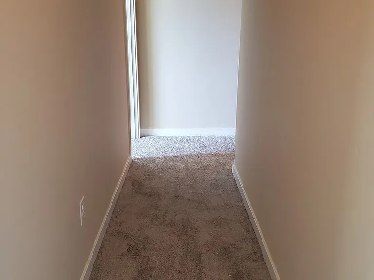 1917 Ahlers Ave — Photo 12