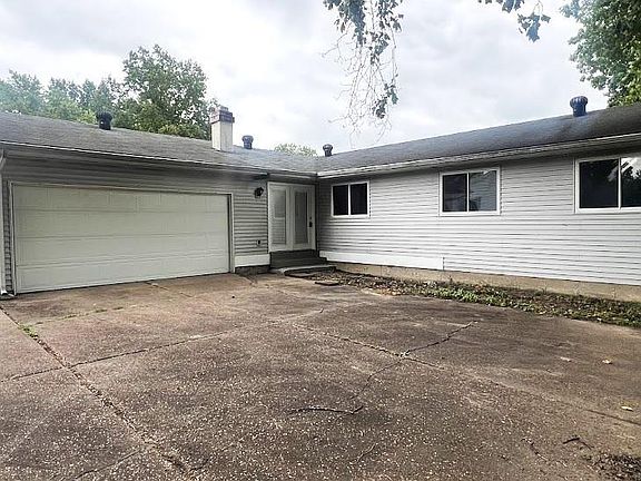 3rd image of 1667 Somerset Shire Dr