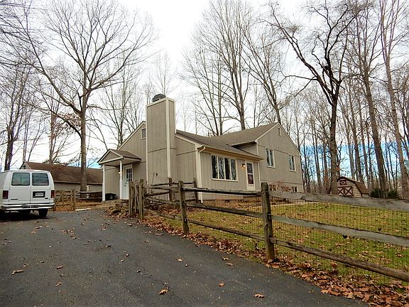 2nd image of 212 Shadwell Dr