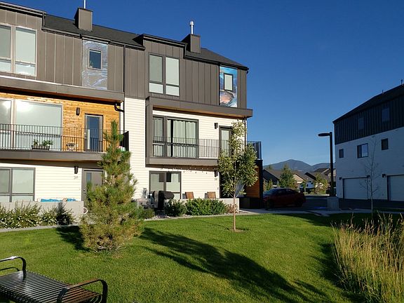 3rd image of 578 Enterprise Blvd APT 38